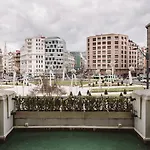 Отель Carlton 5*