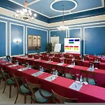 Отель Carlton 5*