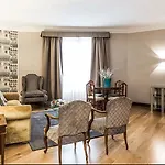 Отель Carlton 5*
