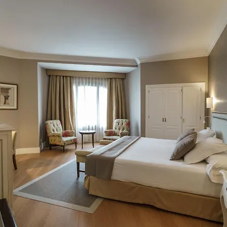 Carlton 5*