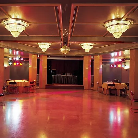 Carlton Hotell