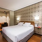 Carlton Hotel