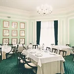 Carlton 5*