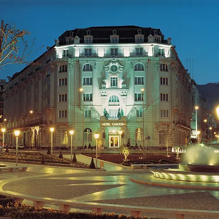 Carlton Hotel