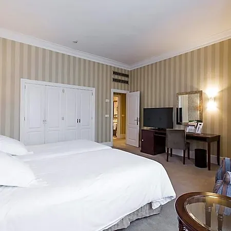 Carlton Отель 5*