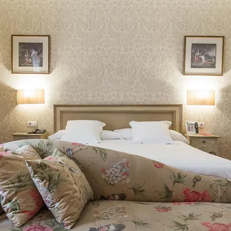 Carlton Hotel 5*