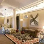 Carlton Hotel 5*